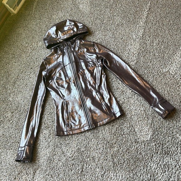 Jackets & Blazers - Lululemon foil shine Aline jacket! Size 6 nwot